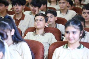 23 oktyabr 2025-ci il tarixində “Konstitusiya və Suverenlik İli” çərçivəsində Binəqədi rayonu 335 № li tam orta məktəbdə çətin həyat şəraitində olan yetkinlik yaşına çatmayanlar üçün sosial reabilitasiya və cəmiyyətə inteqrasiyası ilə bağlı tədbirlərin gücləndirilməsi, onlara tibbi və psixolojin dəstəyin göstərilməsi məqsədilə “Sən tək deyilsən!” mövzusunda maarifləndirici tədbir