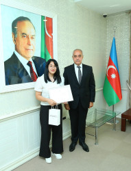 11 sentyabr 2026-cı il tarixində  2025-2026-cı tədris ilində ali təhsil müəssisələrinə tələbə qəbulu imtahanında Binəqədi rayonu üzrə yüksək nəticə göstərən gənclərlə  görüş