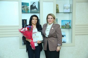 5 Oktyabr – “Beynəlxalq Müəllimlər Günü”  münasibətilə dövlət ümumi təhsil müəssisələrində çalışan təhsilverənlərin sertifikatlaşdırılması imtahanlarında yüksək nəticə göstərən müəllimlərlə görüş