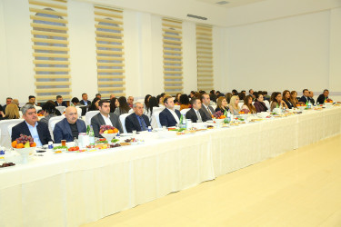 Binəqədi Rayon İcra Hakimiyyətinin təşkilatçılığı ilə Heydər məscidində müqəddəs Ramazan ayı münasibətilə iftar süfrəsi