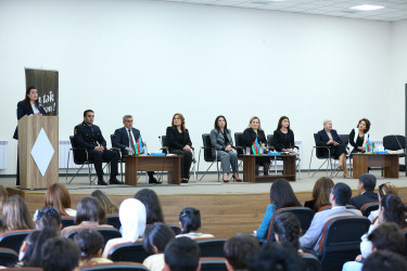 23 oktyabr 2025-ci il tarixində “Konstitusiya və Suverenlik İli” çərçivəsində Binəqədi rayonu 335 № li tam orta məktəbdə çətin həyat şəraitində olan yetkinlik yaşına çatmayanlar üçün sosial reabilitasiya və cəmiyyətə inteqrasiyası ilə bağlı tədbirlərin gücləndirilməsi, onlara tibbi və psixolojin dəstəyin göstərilməsi məqsədilə “Sən tək deyilsən!” mövzusunda maarifləndirici tədbir