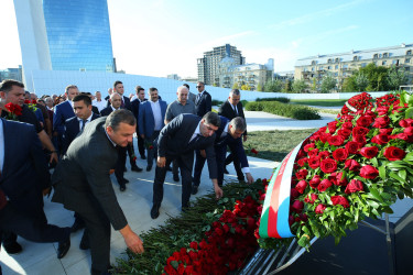 27 Sentyabr–Anım Günü ilə əlaqədar 27 sentyabr 2026-cı il tarixində Binəqədi rayon ictimaiyyətinin Vətən uğrunda canından keçmiş şəhidlərimizin əziz xatirəsinə ucaldılmış 8 Noyabr- Zəfər abidəsinin ziyarəti