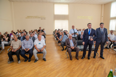 12 avqust 2025-ci il tarixində Binəqədi Rayon İcra Hakimiyyətinin başçısı Elxan Allahverdiyevin Binəqədi qəsəbə sakinləri ilə səyyar qəbulu