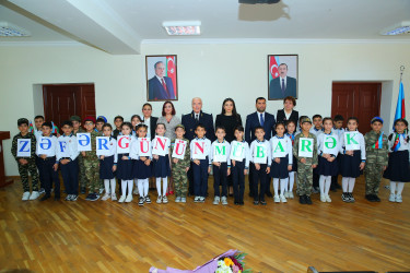 Binəqədi rayonu 143 nömrəli tam orta məktəbdə 8 Noyabr- Zəfər Gününə həsr olunmuş “Zəfər Günün Mübarək, Azərbaycan!” adlı tədbir