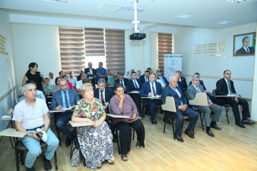 11 sentyabr 2025-ci il tarixində Binəqədi Rayon İcra Hakimiyyətinin başçısı Elxan Allahverdiyevin 7-ci mikrorayon sakinləri ilə səyyar qəbulu