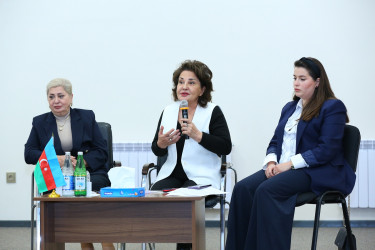 23 oktyabr 2025-ci il tarixində “Konstitusiya və Suverenlik İli” çərçivəsində Binəqədi rayonu 335 № li tam orta məktəbdə çətin həyat şəraitində olan yetkinlik yaşına çatmayanlar üçün sosial reabilitasiya və cəmiyyətə inteqrasiyası ilə bağlı tədbirlərin gücləndirilməsi, onlara tibbi və psixolojin dəstəyin göstərilməsi məqsədilə “Sən tək deyilsən!” mövzusunda maarifləndirici tədbir