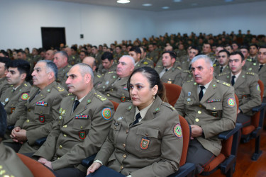 FHN Mülki müdafiə qoşunlarının komandanlığında Ulu Öndər Heydər Əliyevin 100 illik yubileyi münasibətilə "Heydər Əliyev İrsini Öyrənirik" mövzusuna həsr olunmuş tədbir