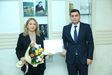 5 Oktyabr – “Beynəlxalq Müəllimlər Günü”  münasibətilə dövlət ümumi təhsil müəssisələrində çalışan təhsilverənlərin sertifikatlaşdırılması imtahanlarında yüksək nəticə göstərən müəllimlərlə görüş