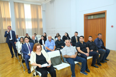 19 sentyabr 2025-ci il tarixində Binəqədi Rayon İcra Hakimiyyətinin başçısı Elxan Allahverdiyevin Biləcəri qəsəbə sakinləri ilə səyyar qəbulu