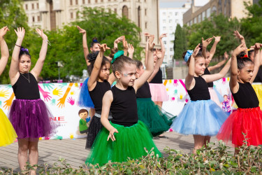 30 may 2025-ci il tarixində Binəqədi Rayon İcra Hakimiyyəti və “AZLİNE” Tədris Mərkəzinin birgə təşkilatçılığı ilə 1 İyun “Uşaqların Beynəlxalq Müdafiəsi Günü” nə həsr edilmiş tədbir