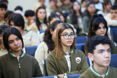 26 noyabr 2025-ci il tarixində 298 № li tam orta məktəbdə "Narkotiksiz gələcək naminə!” mövzusunda növbəti maarifləndirici tədbir