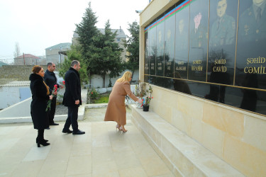 2 Fevral - Azərbaycan Gəncləri Günü münasibətilə şəhidlik zirvəsinə ucalmış qəhrəman gənclərimizin məzarları ziyarət edilməsi