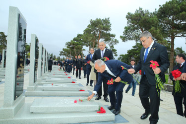 27 sentyabr 2025-ci il tarixində 27 Sentyabr - Anım Gününün beşinci ildönümünün qeyd olunması ilə əlaqədar  II Fəxri Xiyaban, Xocəsən, Biləcəri və Binəqədi qəsəbələrində yerləşən Vətən müharibəsi Şəhidlərinin Xiyaban Komplekslərinin ziyarəti