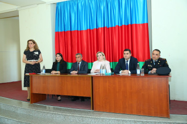 02 iyun 2025-ci il tarixində 182 nömrəli tam orta məktəbdə 26 İyun-Narkomaniya və Narkobiznesə qarşı Beynəlxalq Mübarizə Gününə həsr olunmuş "Narkotiksiz gələcək naminə!” mövzusunda növbəti maarifləndirici tədbir keçirildi