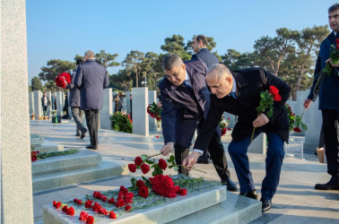 8 Noyabr- “Zəfər Günü”nün beşinci ildönümü ilə əlaqədar Binəqədi rayonunda şəhidlərimizin əziz xatirəsinin yad edilməsi
