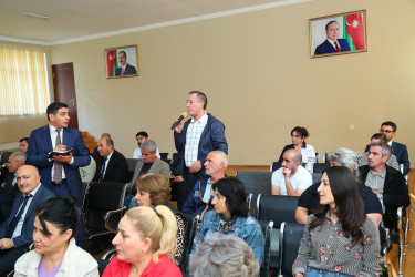 23 sentyabr 2025-ci il tarixində Binəqədi Rayon İcra Hakimiyyətinin başçısı Elxan Allahverdiyevin 9-cu mikrorayon sakinləri ilə səyyar qəbulu