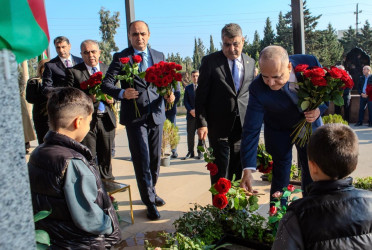 8 Noyabr- “Zəfər Günü”nün beşinci ildönümü ilə əlaqədar Binəqədi rayonunda şəhidlərimizin əziz xatirəsinin yad edilməsi