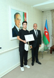 11 sentyabr 2026-cı il tarixində  2025-2026-cı tədris ilində ali təhsil müəssisələrinə tələbə qəbulu imtahanında Binəqədi rayonu üzrə yüksək nəticə göstərən gənclərlə  görüş