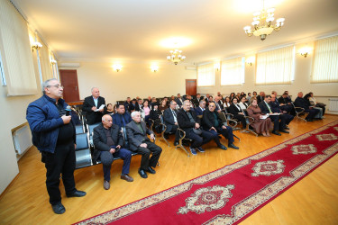 23 dekabr 2025-ci il tarixində Binəqədi Rayon İcra Hakimiyyətinin başçısı Elxan Allahverdiyevin 8-ci mikrorayon sakinləri ilə səyyar qəbulu