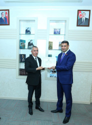 23 iyun 2026-cı il tarixində Binəqədi Rayon İcra Hakimiyyətinin inzibati binasında 23 İyun – Dövlət Qulluqçularının Peşə Bayramı münasibətilə tədbir