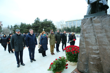 15 yanvar 2026-cı il tarixində Binəqədi rayonunda ucaldılan dahi rumın bəstəkarı Corce Eneskunun abidəsi önündə Rumıniya Mədəniyyət Günü münasibətilə tədbir