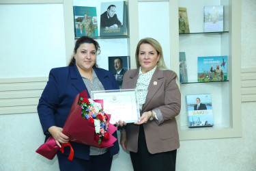 5 Oktyabr – “Beynəlxalq Müəllimlər Günü”  münasibətilə dövlət ümumi təhsil müəssisələrində çalışan təhsilverənlərin sertifikatlaşdırılması imtahanlarında yüksək nəticə göstərən müəllimlərlə görüş