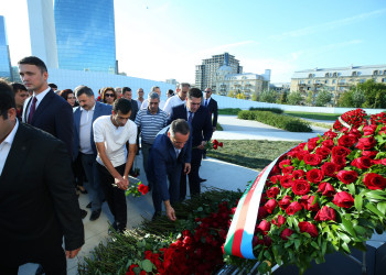 27 Sentyabr–Anım Günü ilə əlaqədar 27 sentyabr 2026-cı il tarixində Binəqədi rayon ictimaiyyətinin Vətən uğrunda canından keçmiş şəhidlərimizin əziz xatirəsinə ucaldılmış 8 Noyabr- Zəfər abidəsinin ziyarəti